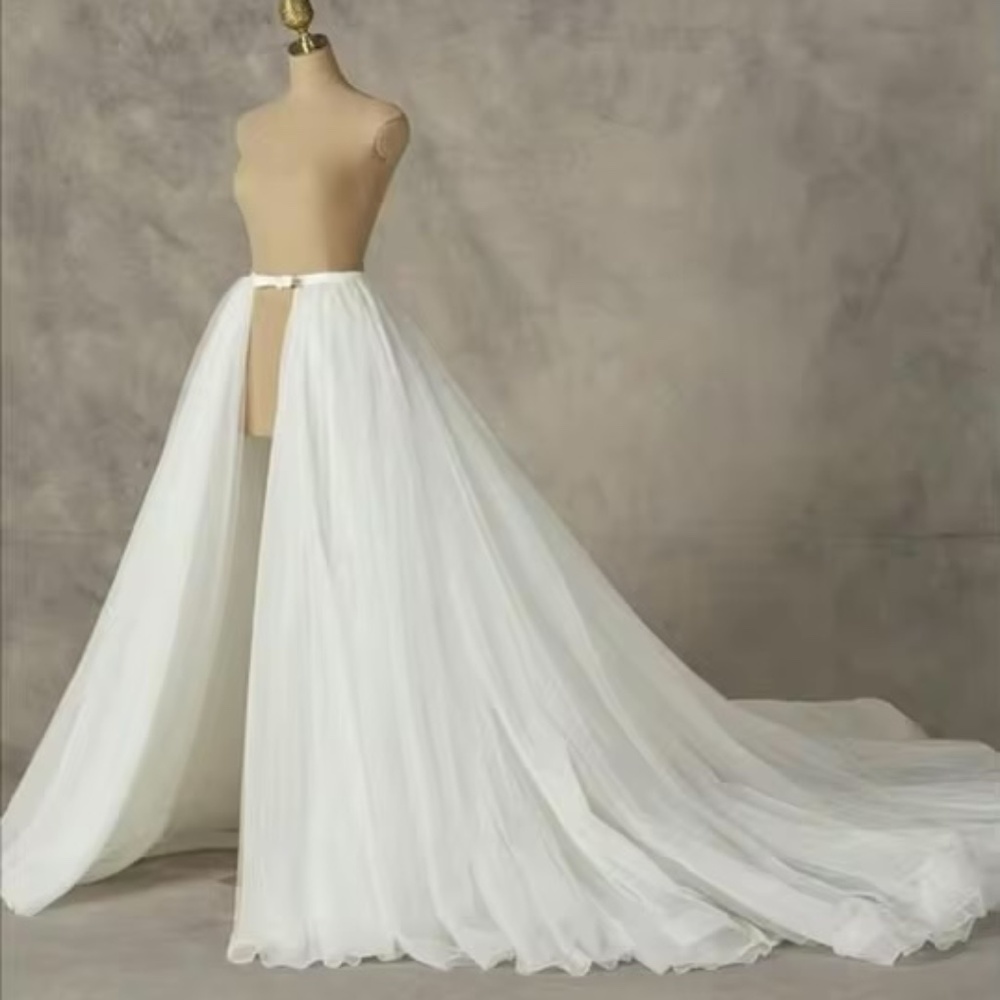 BAYOU OVERSKIRT BRIDAL